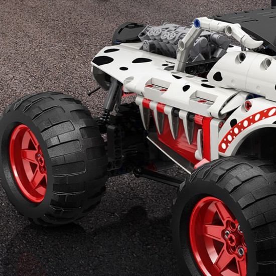 "dalmatian" monster truck 986pcs