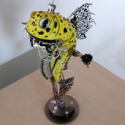 steampunk  metal yellow fish sculpture model kits 3d handmade assembled art crafts